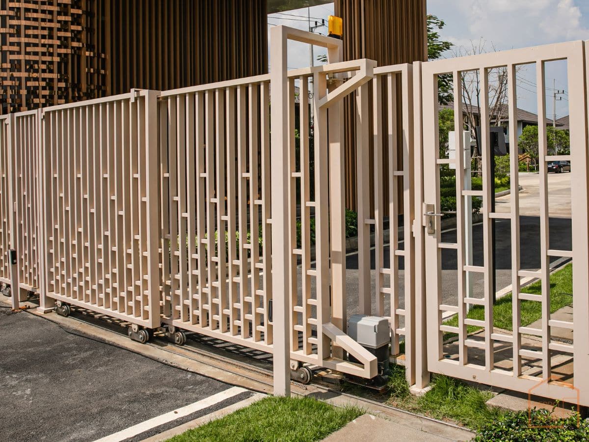 ประตูโครงการ มอเตอร์ไฟฟ้าที่ทาง Reprohome เป็นผู้ติดตั้ง