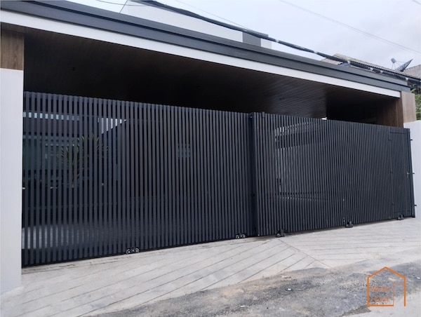 ประตูรั้วอลูมิเนียมของลูกค้าเรโปรโฮม1
