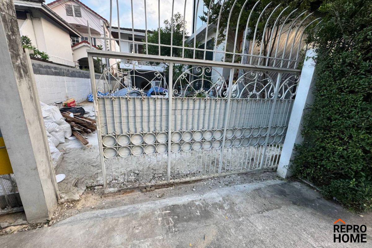 รีวิวประตูรั้วเก่าก่อนเปลี่ยนเป็นของเรโปรโฮม 2